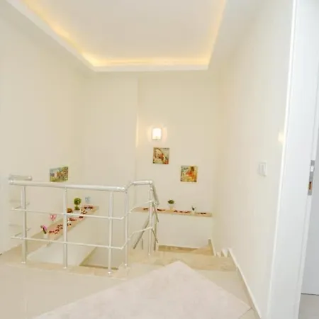 Современные Апартаменты С Эксклюзивным Дизайном Apartamento